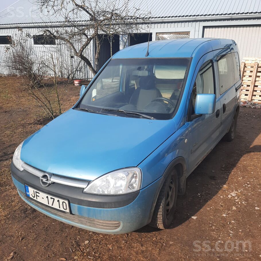 Labs dzinējs, brauc labi, rūsa, ir vizuāli defekti, lai izietu skati jānomai