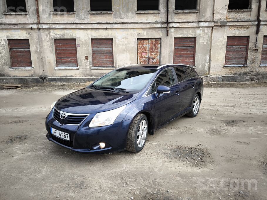 Toyota Pārdodu 2.0 dīzeli d-4d motors. Auto labā stāvoklī