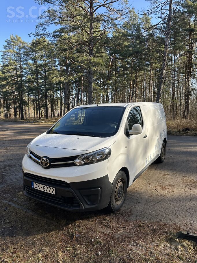 Pārdod Toyota Proace 2017.g. kravas furgonu ar 2.0 dīzeļa dzinēju. Uzticams,