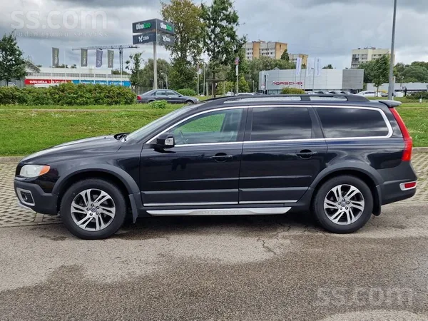 Volvo Pārdod Volvo Xc70 D5 Awd 136 kW, manuālā kārba. 