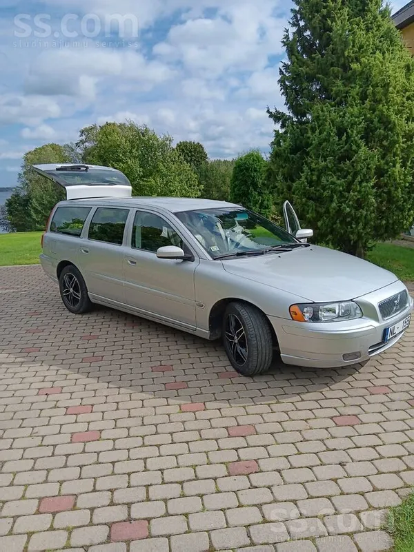 Volvo Pārdodu Volvo V70, 2006. gads – uzticams un ietilp