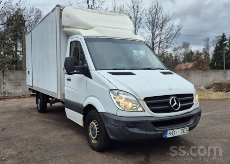 Mercedes Vadīšanai B kategorija, pilna masa līdz 3500kg. Li