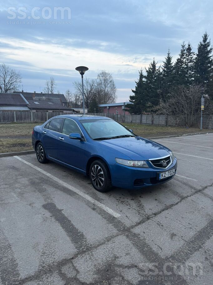 Cena tikai šodien.
Pārdod labā stāvoklī automašīnu, ir daži nenozīmigi def