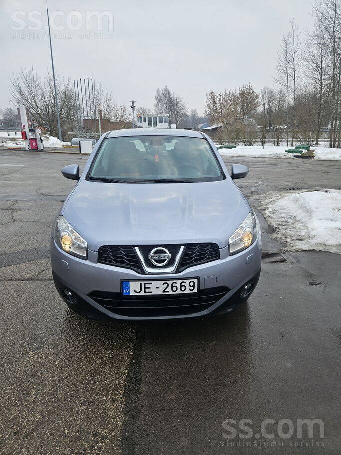 Automašīna ir lieliskā stāvoklī.
Pirkta Latvijā no dīlera. Izietas visas p