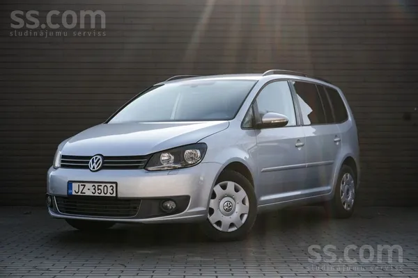 Volkswagen Volkswagen Touran 2011. gada modelis ar 1.6 litru 