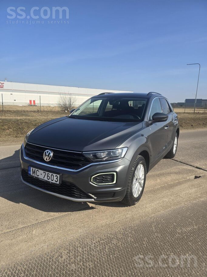 Volkswagen Pārdodu VW T-Roc tsi, 1.5 benzīns, automāts, Dsg,