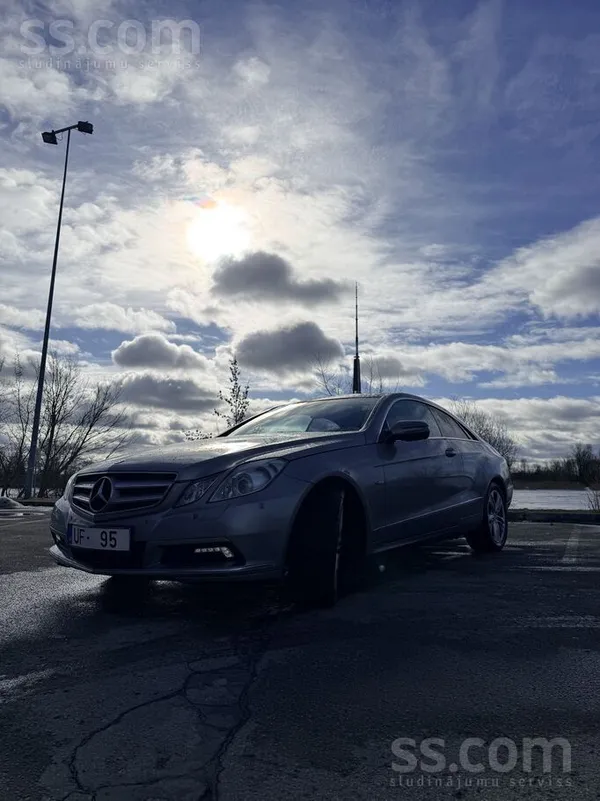 Mercedes Pārdodu savu skaistuli. 