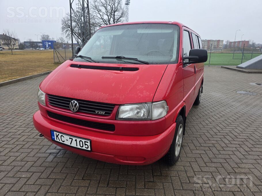 Pārdošanā VW Multivan, 2.5 tdi 75kw/102zs, mehāniskā ātrumkārba. Labā tehnis