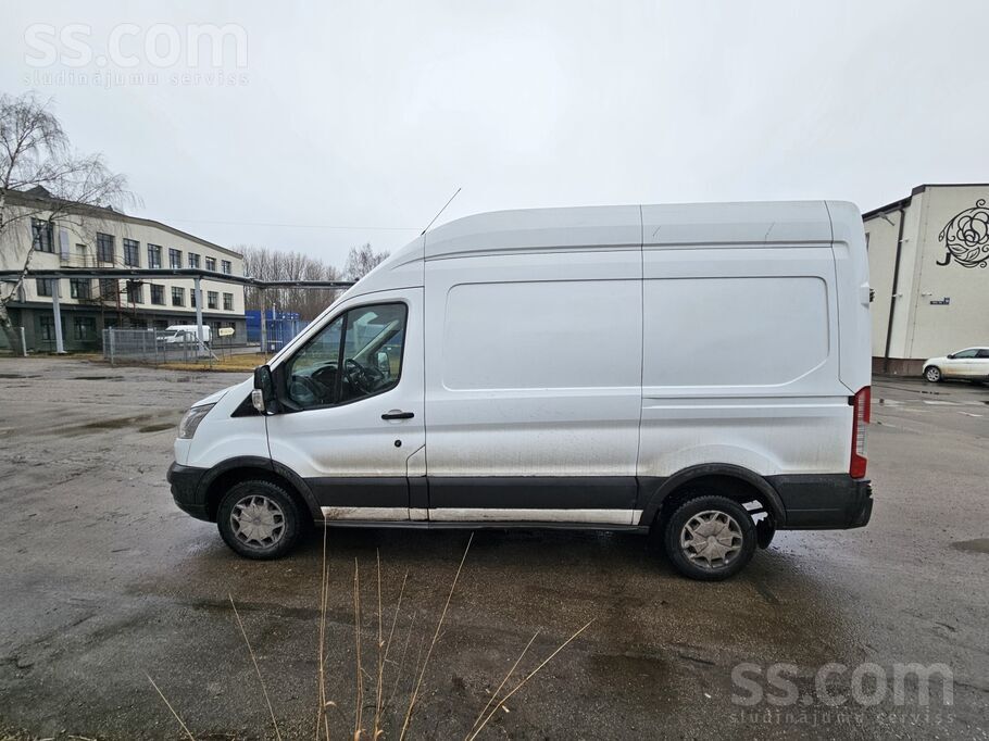 Ford Uzņēmums pārdod Latvijā iegādātu Ford Transit. Aut