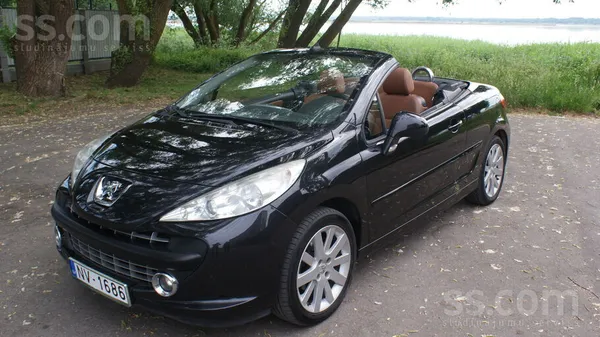 Peugeot Pārdod auto labā tehniskā kartībā. Šībrīža reģistr