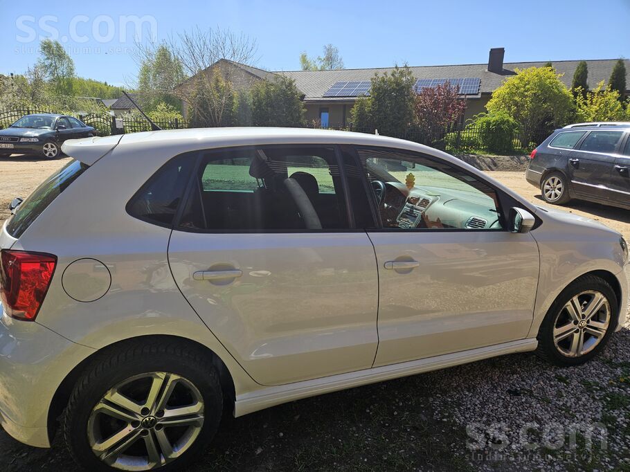 Volkswagen Pārdod Volkswagen polo labā tehniskā un vizuālā st