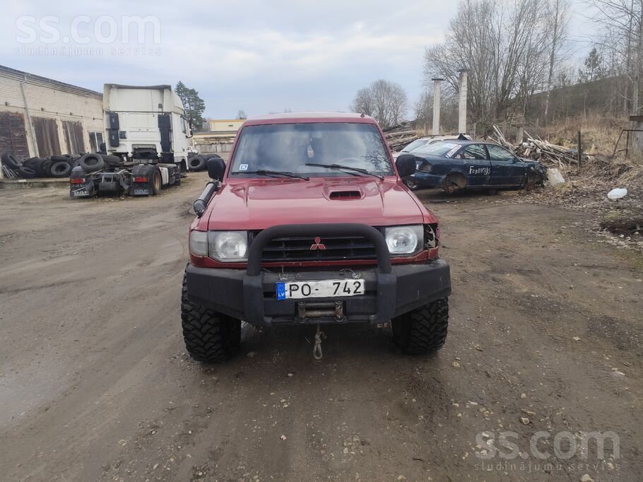 Mitsubishi Bez apskates vaig metinašanas darbus. Kārba strādā