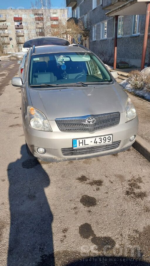 Продается Toyota Korolla Verso, D4D, 2.0 Dizel. Хороший двигатель. Пробег 27