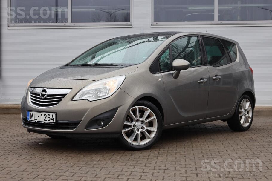 Opel Dīzelis, automāts, kruīzkontrole, panorāmas stikls
