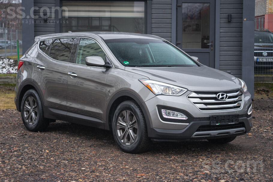 Hyundai No Nīderlandes Hyundai Santa FE 2.4 benzīns 141kW,