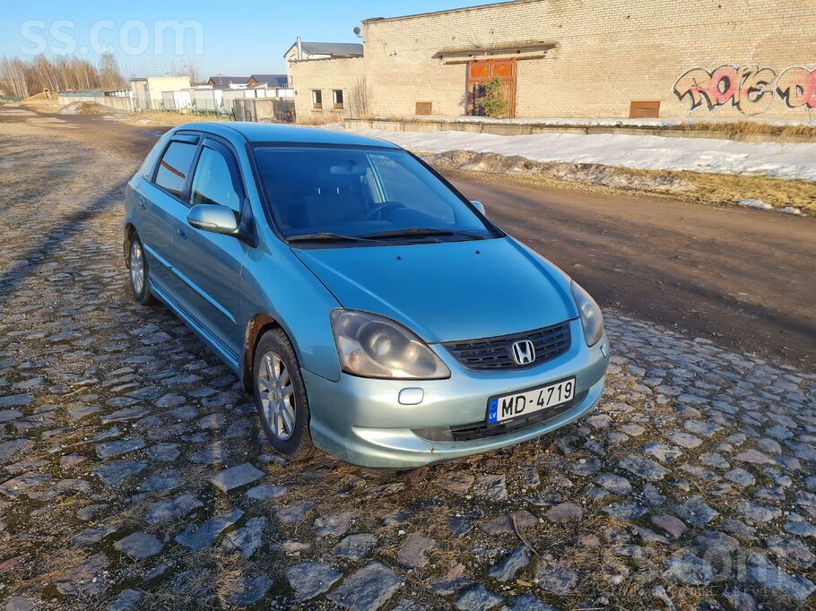 Pārdodu uzticamu un ekonomisku Honda Civic hečbeku labā tehniskā stāvoklī.