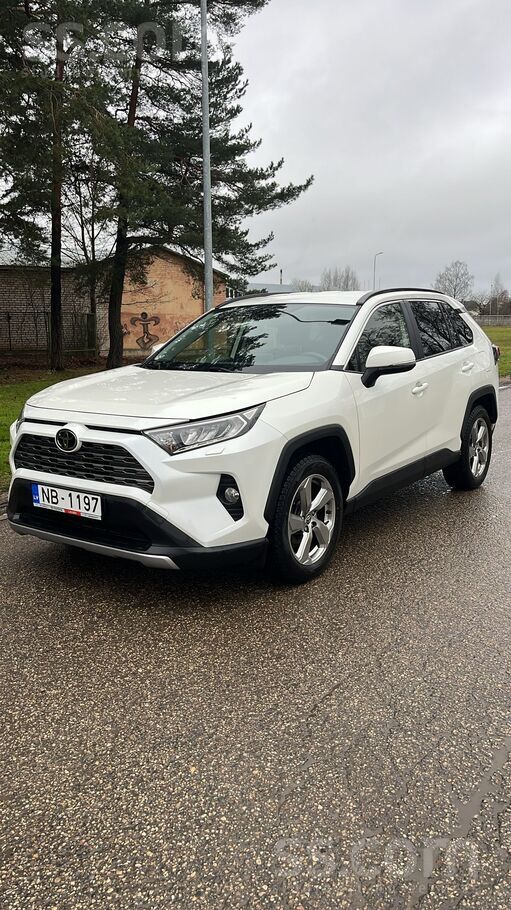 Toyota Pārdodu Tayota Raw4 labā tehniskā un vizuālā stāvo