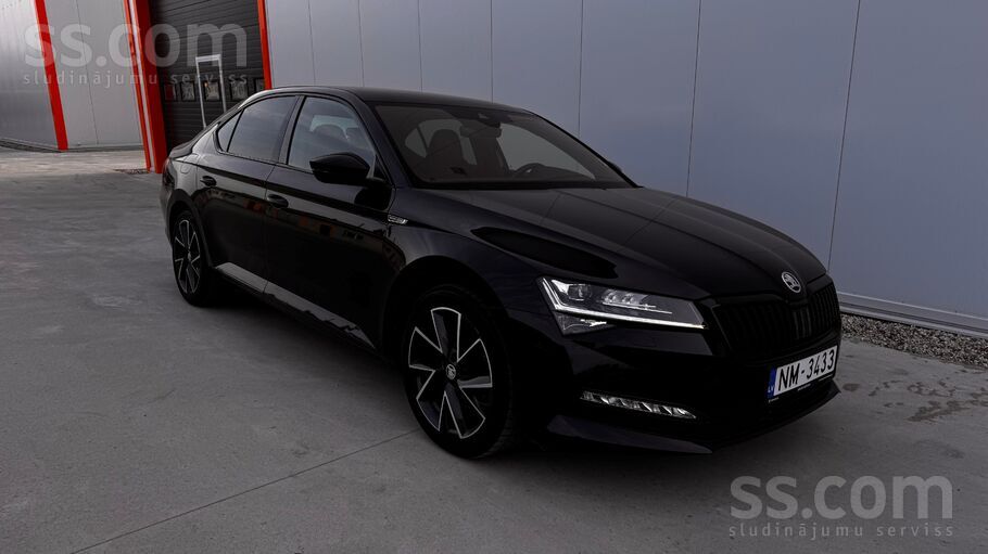 Skoda Īpašnieks pārdod Škoda Superb Sportline (2023. gad