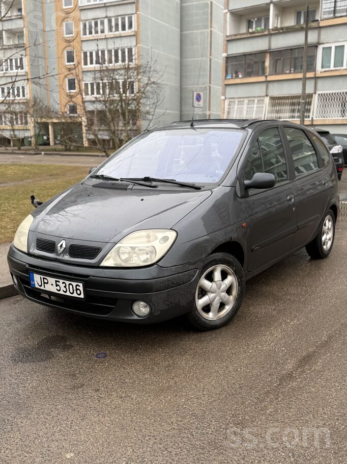 Pārdodu Renault Scenic, braucamā kārtība, nestrādā tikai audio sistēma.
Ap