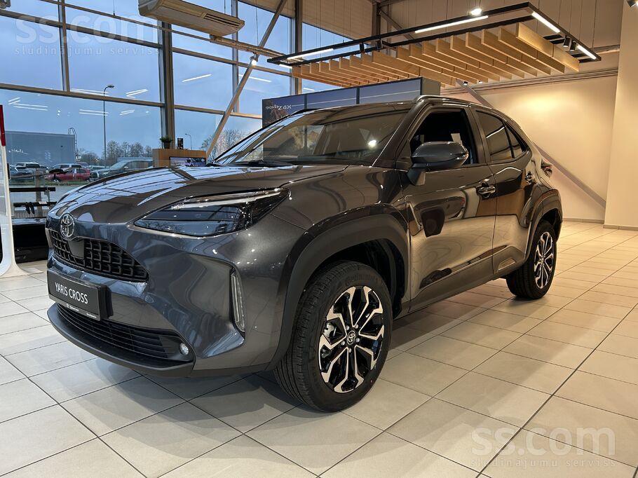 Pieejams uzreiz - Toyota Yaris Cross Crossover 1.5 Hybrid 115 (116 hp) E-Cvt