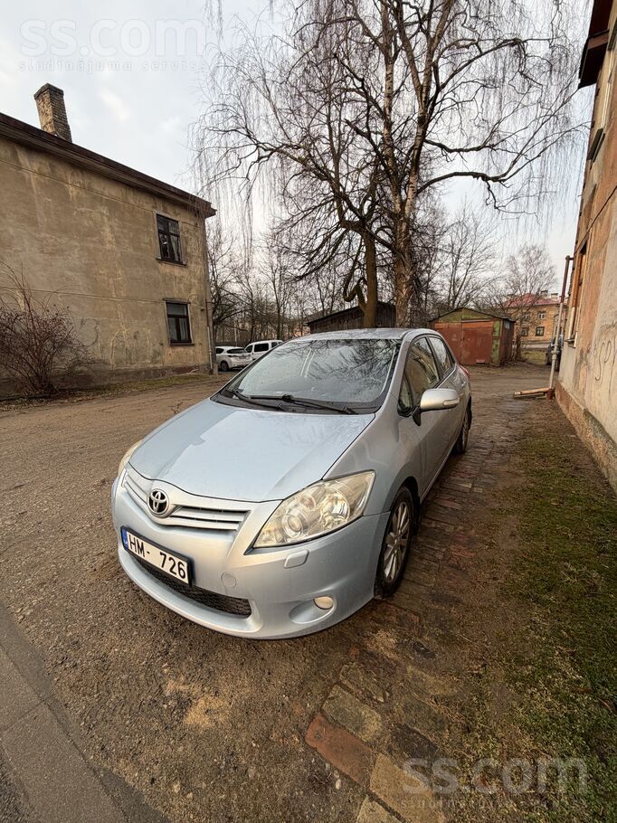 Toyota Auto pirkts Latvijā Toyota centrā.