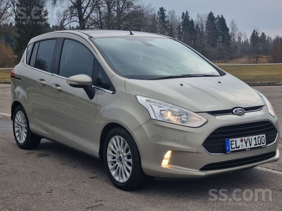 Ford Ieskaties Carvertical - ( benzīns ) - Ļoti glīts u