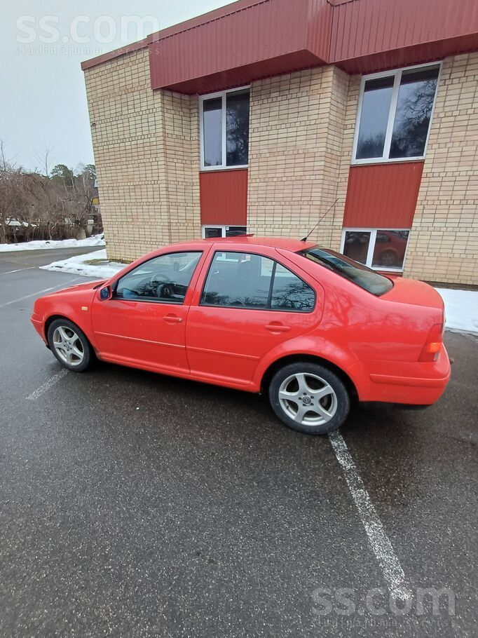 Salidzinosi nesen Latvija, braukts mazs.
Tehniski loti laba stavokli, sedi