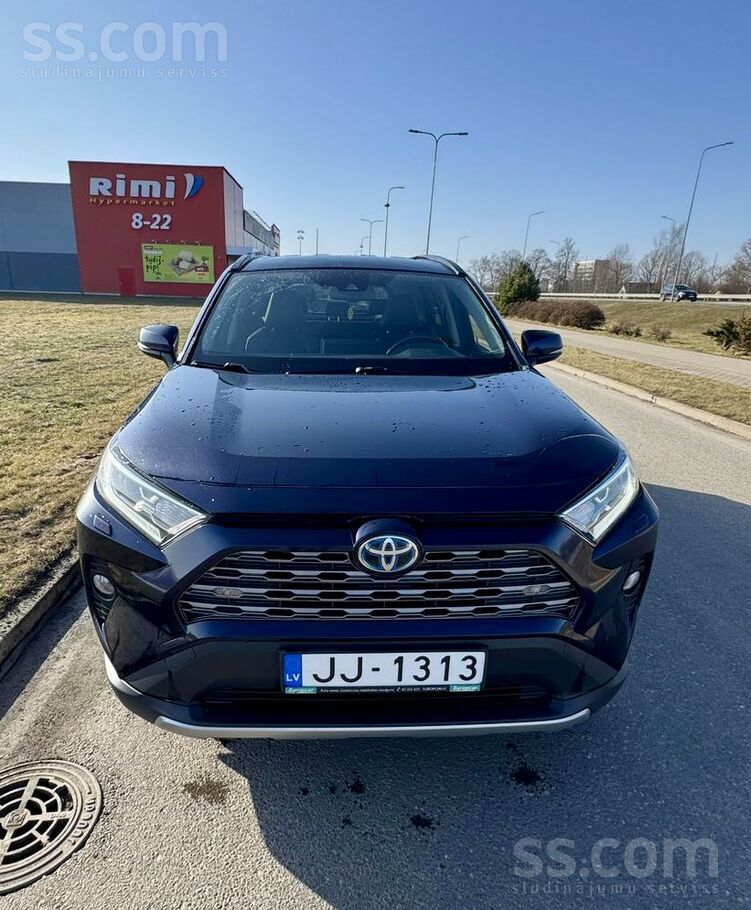 Toyota Pārdodu labā tehniskā un vizuālā stāvoklī Toyota R