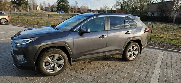 Toyota Pārdodu Rav4 hibrīds Premium Fwd + Vissezonas paka