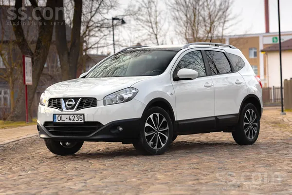 Nissan Qashqai +2, auto no francijas. 