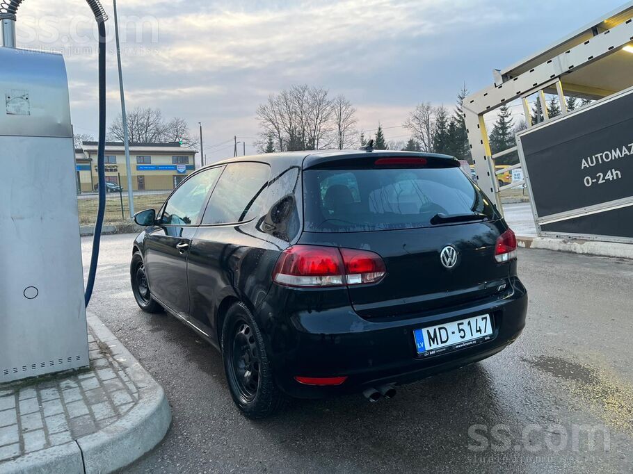 Volkswagen Tā kā ir radusies nepieciešamība pēc lielāka auto 