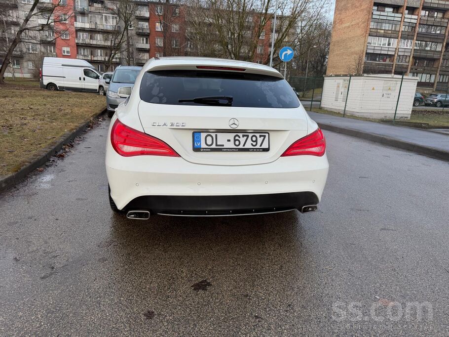 Pārdodu Mercedes-Benz Cla200 2015.gada izlaiduma - 1.6 benzīns, 115kW, 156Zs