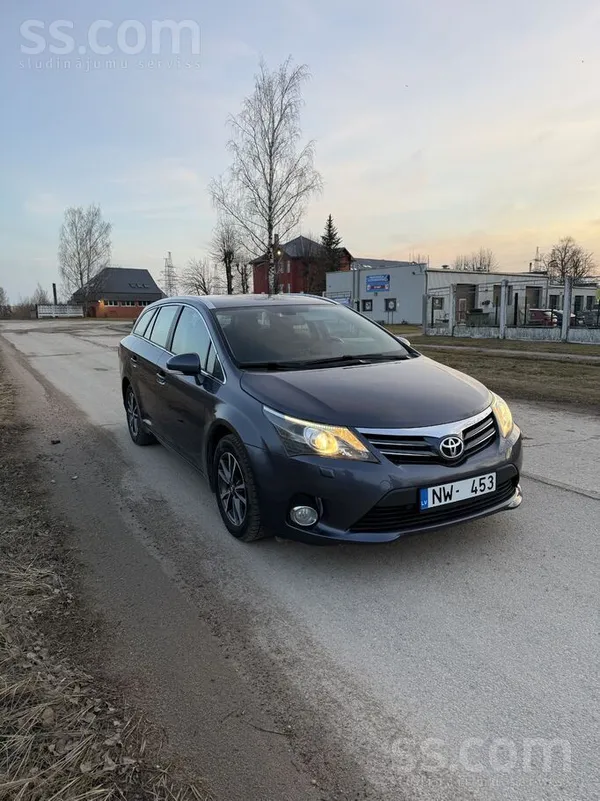 Toyota Pārdodu uzticamu un ekonomisku Toyota Avensis ļoti