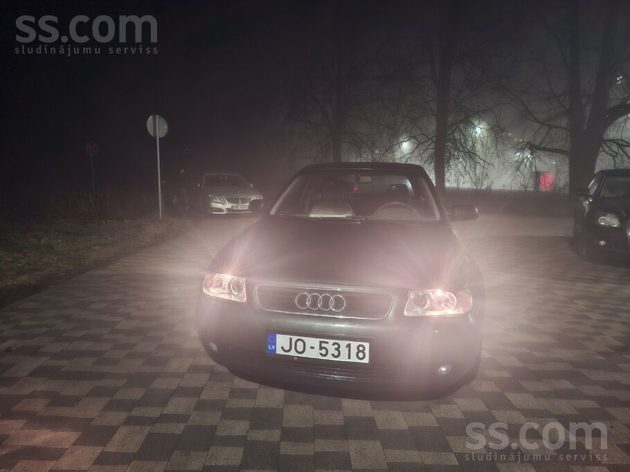 Audi Pardodas laba darba mašina, vai ikdienai. 