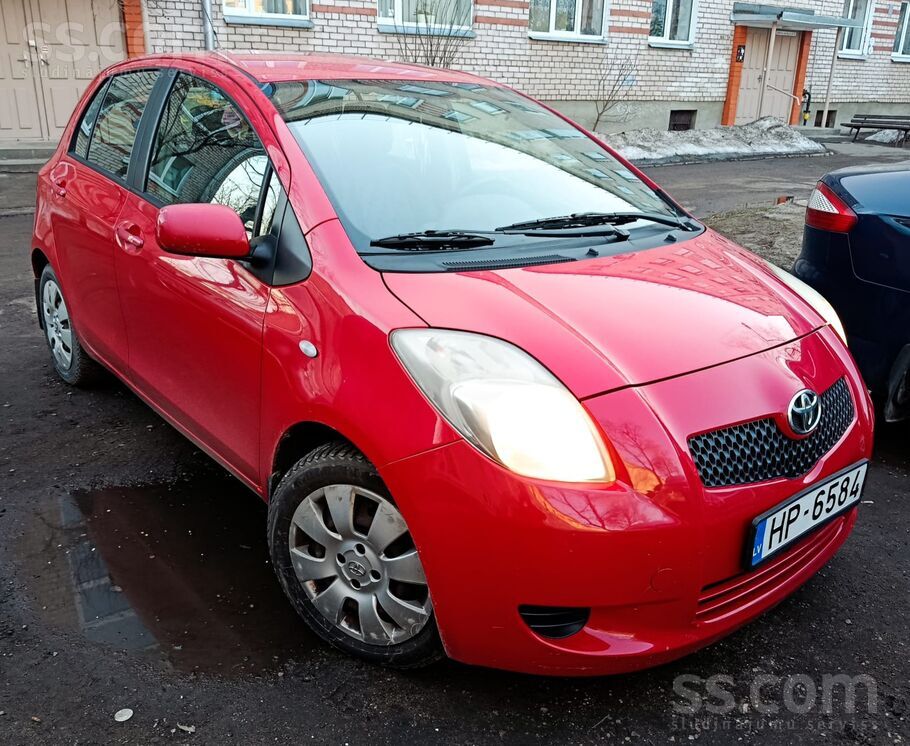 Toyota Toyota Yaris 1.3 benzīns, automāts – ideāls pilsēt