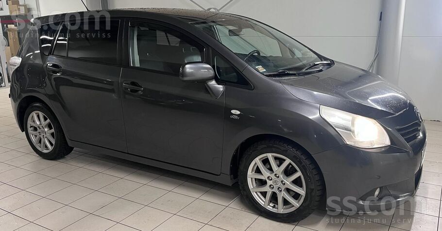 Toyota Продаю Toyota Verso . Машина в хорошем состоянии. 
