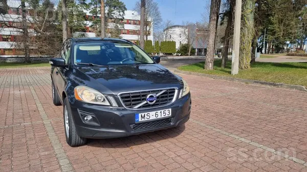 Volvo Ja gribi vienkāršu un praktisku auto ar kuru var d