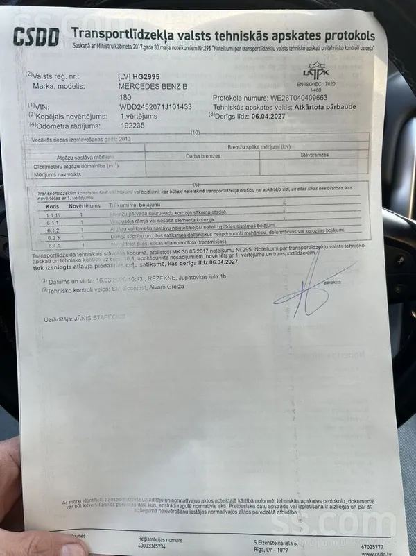 Mercedes Ļoti ekonomisks auto 4, 2l uz 100km