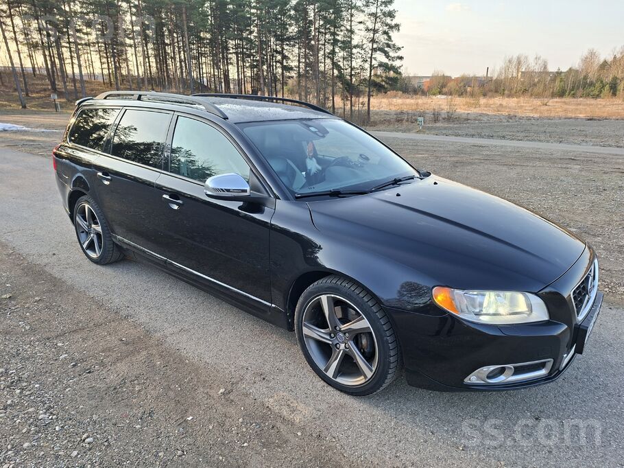 Volvo Sveiki. Pārdodu volvo v70 Rdesign komplektācijā. T