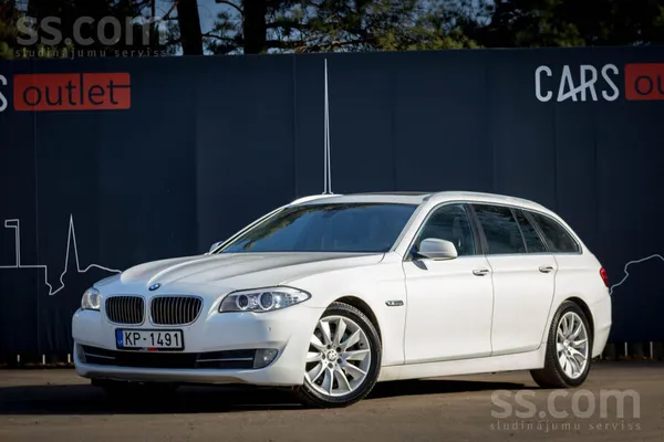 BMW BMW 525 ar 3.0 litru dīzeļdzinēju un automātisko t