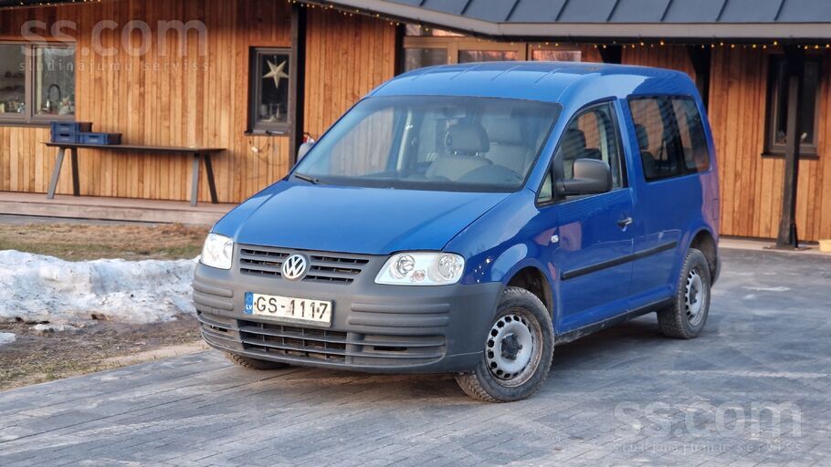 Volkswagen Uz tirdziņu iet VW Caddy ar 1.9tdi Dzinēju.