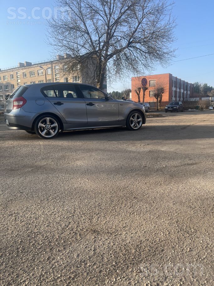 BMW Продаётся BMW 1 Series E87 118D автомобиль в хорош