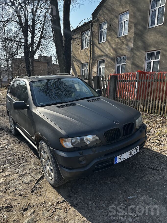Varbūt kāds vēlas pārņemt projektu. 
Nokrāsots ar grubuli, dubļu riepas, ja
