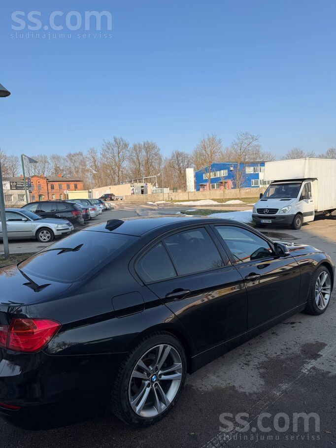 BMW BMW 2012 F30 320d Sport, автомат