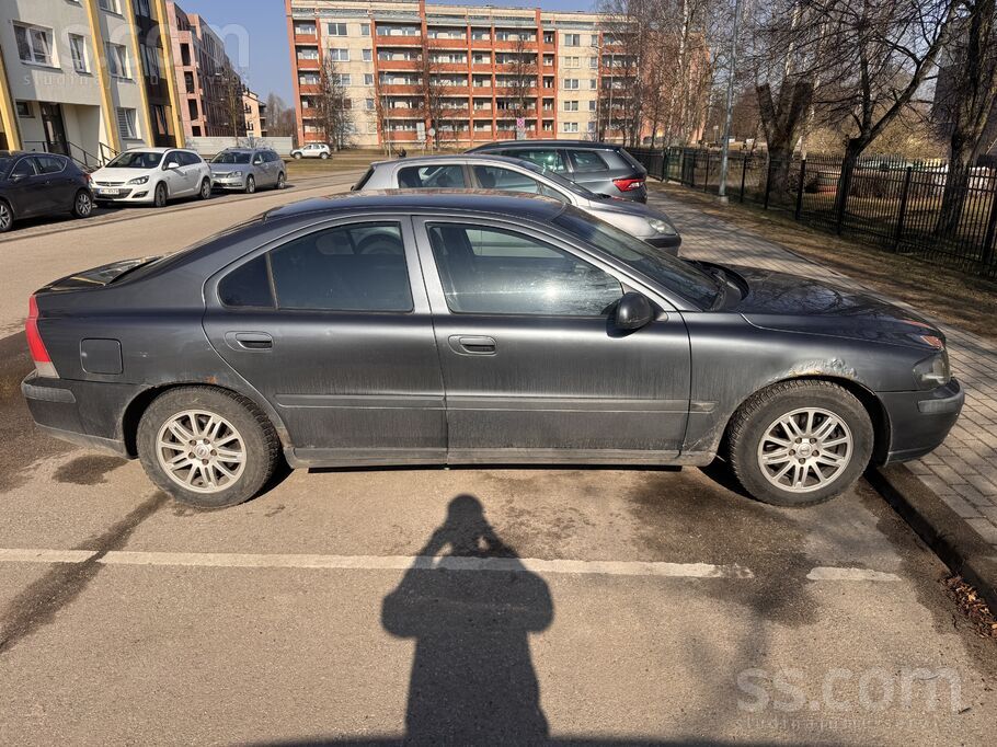 Volvo Pārdodu Volvo S60 bez TA. Vairāk info zvanot