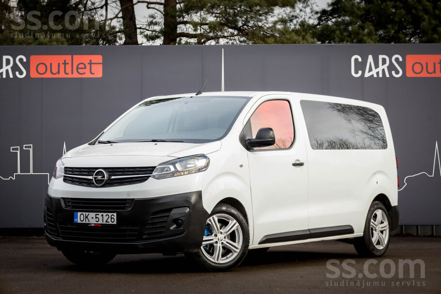 Opel Opel vivaro ar 1.5 litru dīzeļdzinēju un manuālo t