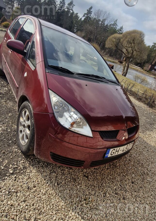 Pārdodu ar skati savu Mitsubishi Colt.