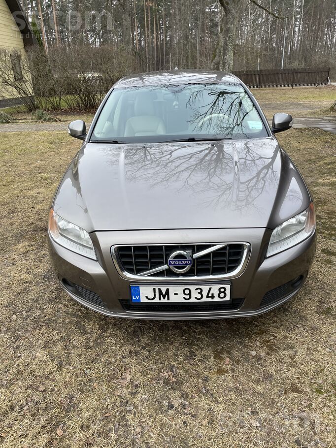 Volvo Pārdodu Volvo V70, 2010. gads, 2.0 piecu cilndru D