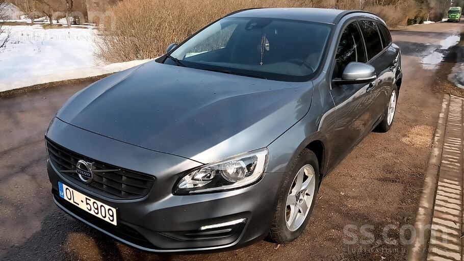 Volvo Pārdod, Volvo v60 2.0D3 2015.g. Auto ļoti labā teh