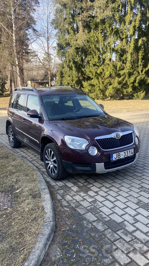 Sakarā ar jauna auto iegādi tiek pārdots Škoda Yeti ar mazu patiesu nobrauku